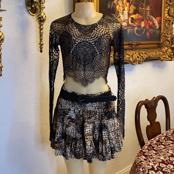 For Love And Lemons Tops - Long sleeve crop top with skirt (bundle)